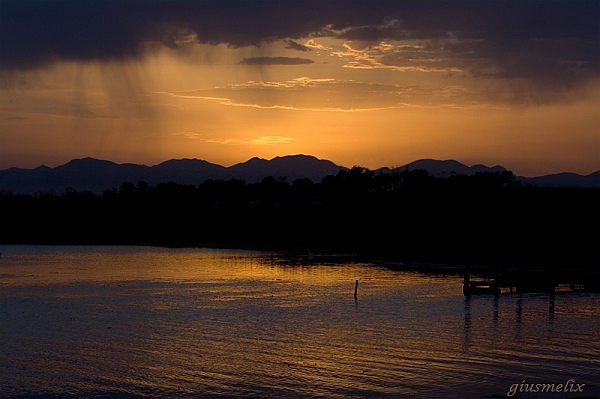 Elmas - Tramonto sulla laguna.jpg